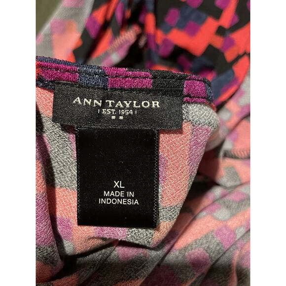 Ann Taylor Women's Top Faux Wrap Multicolor Vibrant Geometric Design Size XL - Picture 4 of 4